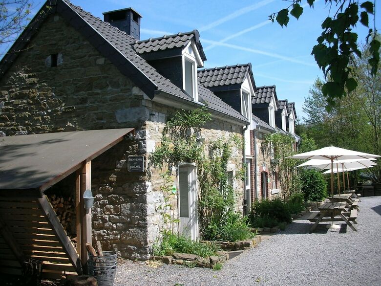 Splendid Cottage In Ferri�res With Terrace, Garden, Bbq