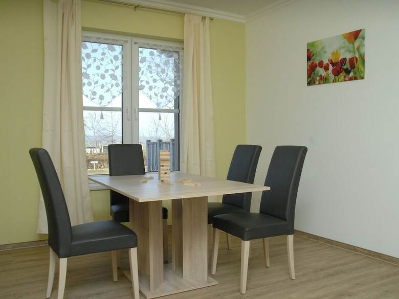 Spacious Apartment In Pepelow Near Sea