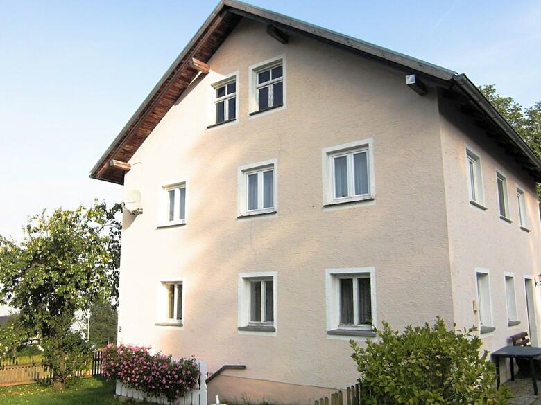 Comfortable Holiday Home In Arnschwang With Private Garden