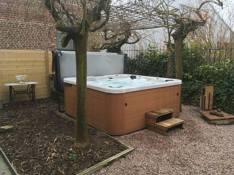 Apartamentos Luxurious Villa In Heuvelland With Garden