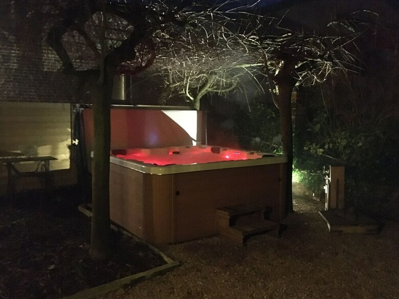 Apartamentos Luxurious Villa In Heuvelland With Garden
