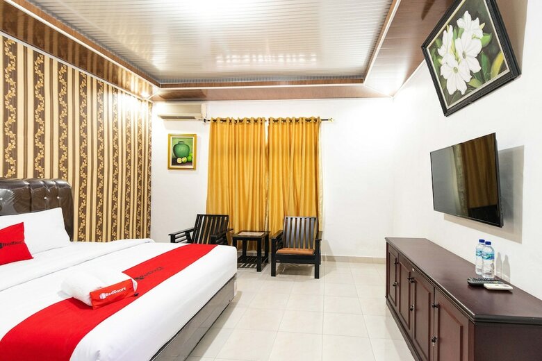 Hotel Reddoorz Plus Near Universitas Methodist Medan