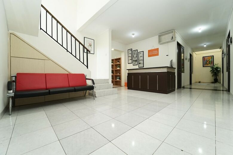 Hotel Koolkost Near Universitas Prasetiya Mulya