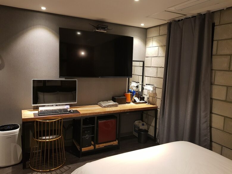 Mari Hotel