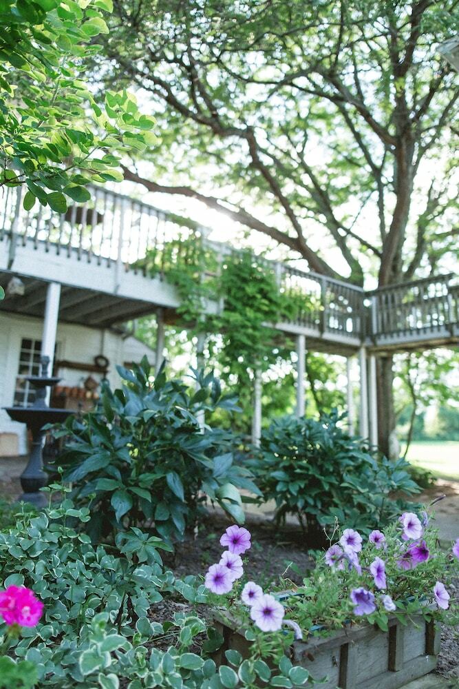 Orchard House Bed & Breakfast