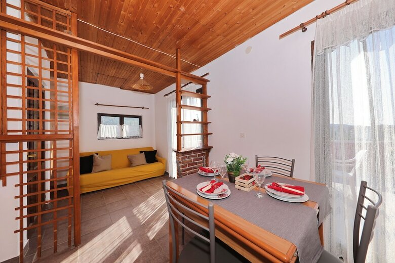Apartments Saphron Beach