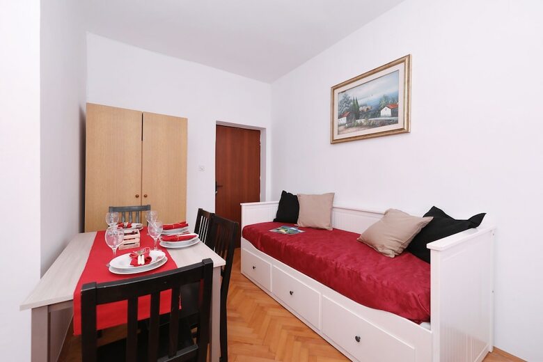 Apartments Saphron Beach
