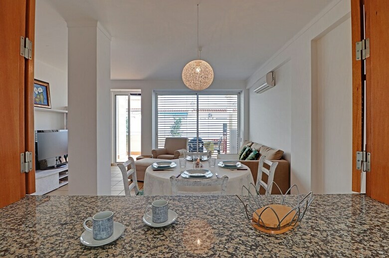 Disinfected Apartment - Monte Gordo Downtown By Homing ?