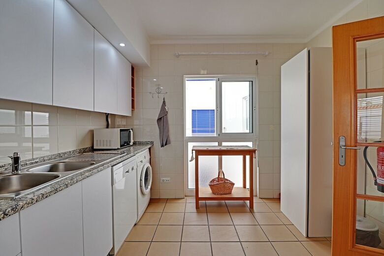 Disinfected Apartment - Monte Gordo Downtown By Homing ?