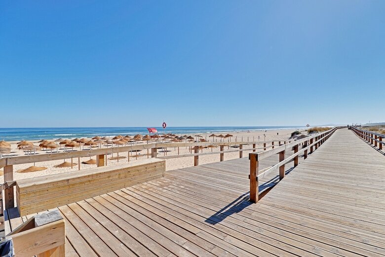 Disinfected Apartment - Monte Gordo Downtown By Homing ?