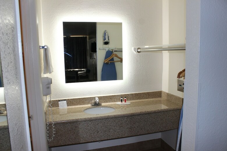 Hotel Howard Johnson By Wyndham Holbrook