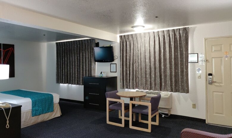 Hotel Howard Johnson By Wyndham Holbrook
