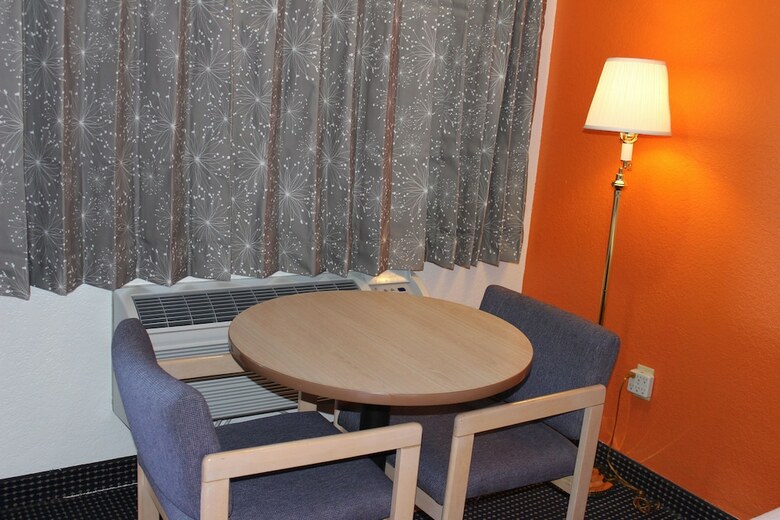 Hotel Howard Johnson By Wyndham Holbrook