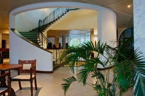 Plaza Beach Hotel