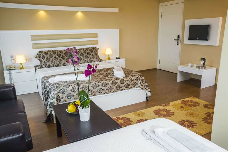 Arsen Hotel
