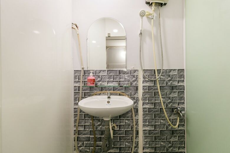 Spot On 905 Nguyet Duc Hotel