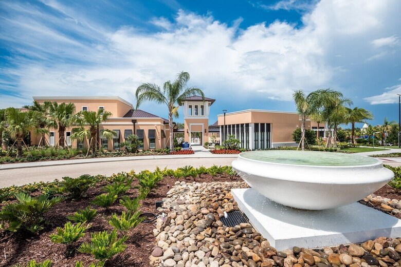 1552 Carey Palm Circle
