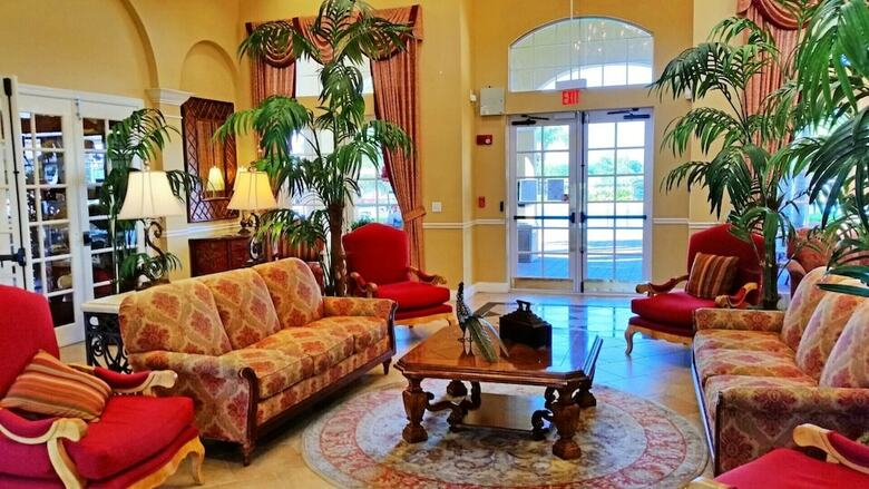 Apartamentos 4802 Cayview Ave #405