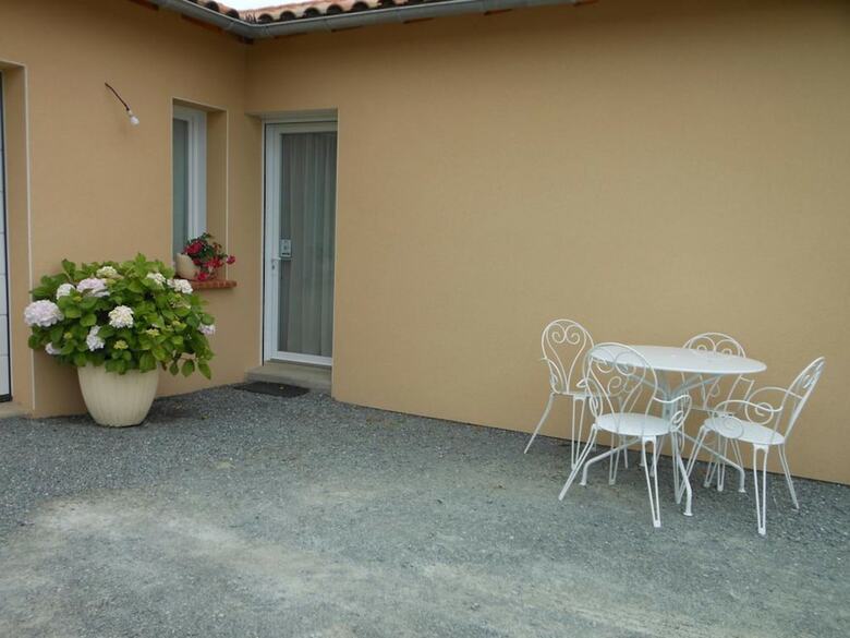 Hotel Chambre D'hotes La Basse Gougeonni�re