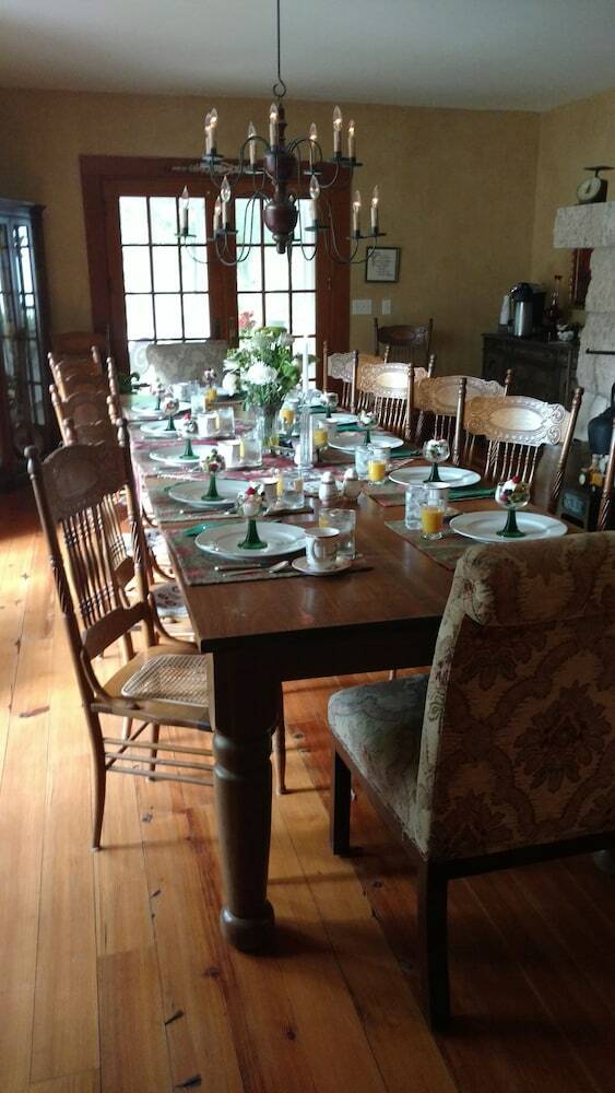 Bed & Breakfast Round Barn Farm B & B Event Center