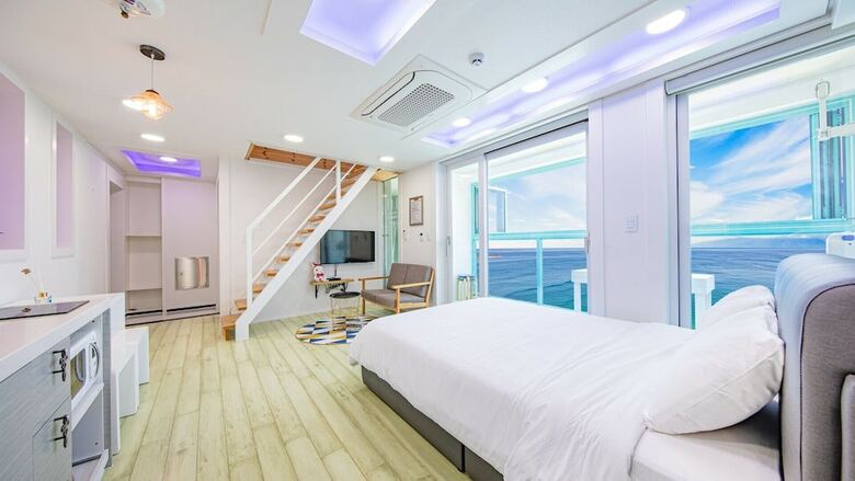 Blue Sea Pension