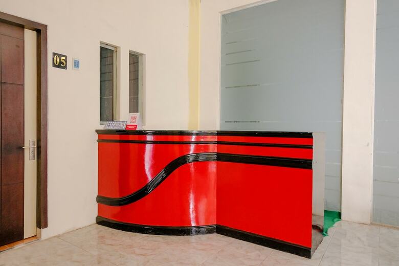 Hostal Oyo 2614 Demasto Homestay