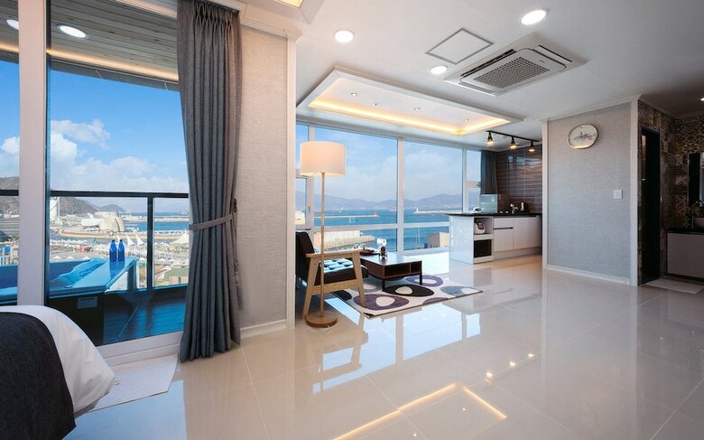 Yeosu Paradise Spa Pension