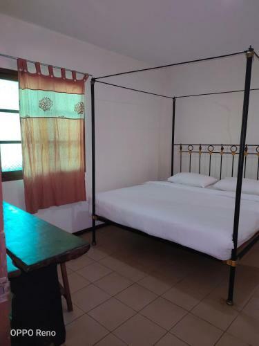 Hostal Kuching Waterfront Lodge