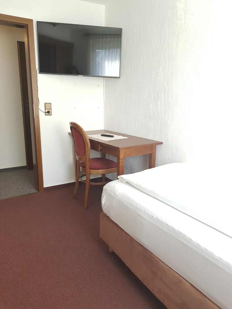 Hotel - Pension - Weller