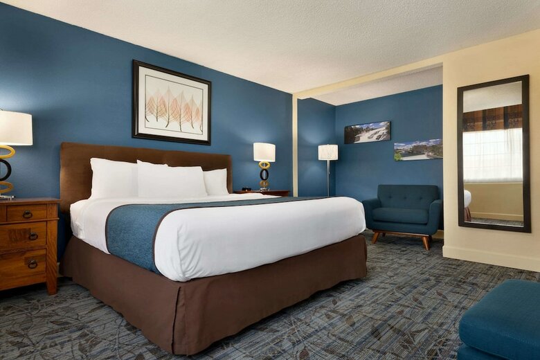 Hotel Ramada By Wyndham Spokane Airport