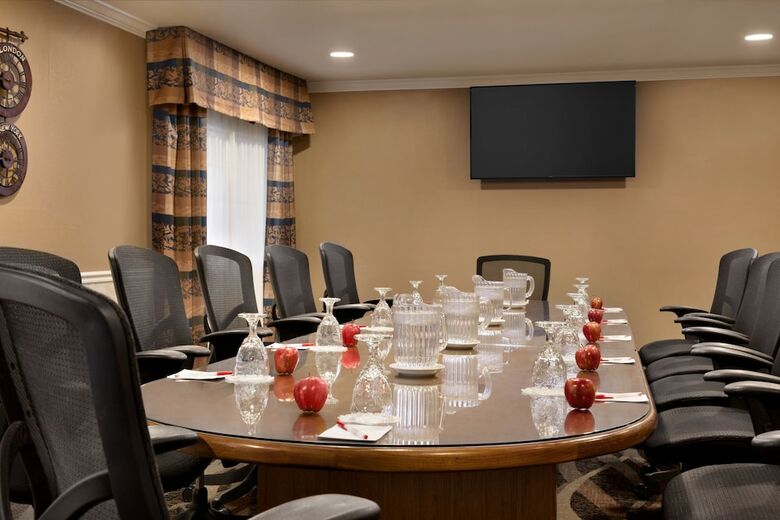 Hotel Ramada By Wyndham Spokane Airport
