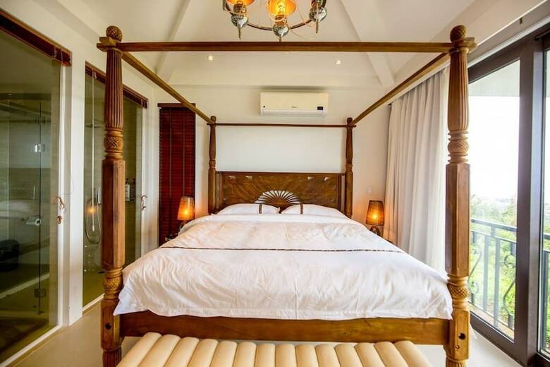 Villa Navy Hill Resort