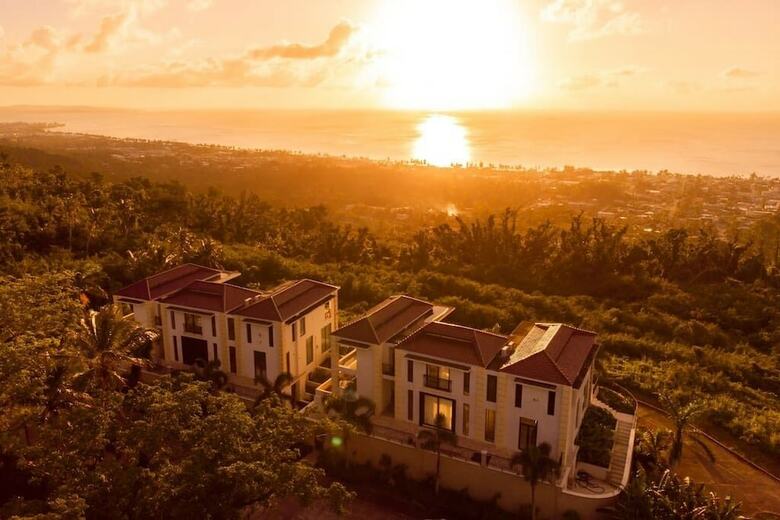 Villa Navy Hill Resort
