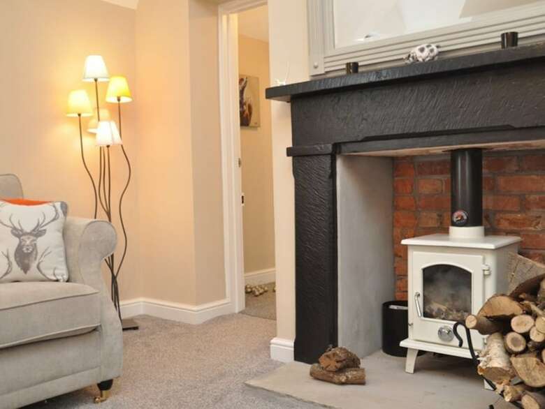 Country Estate - Courtyard Apartment, Llandenny