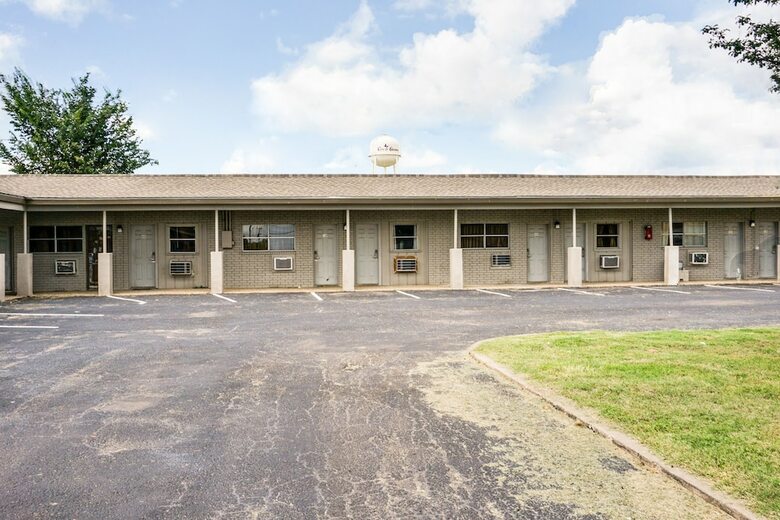 Motel Oyo Hotel Austin Street Giddings