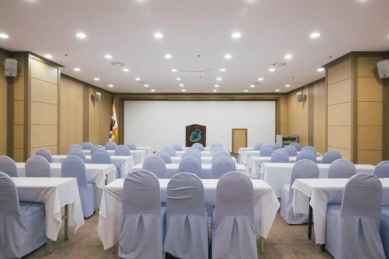 Hotel Benikea Mountain And Sea Sokcho