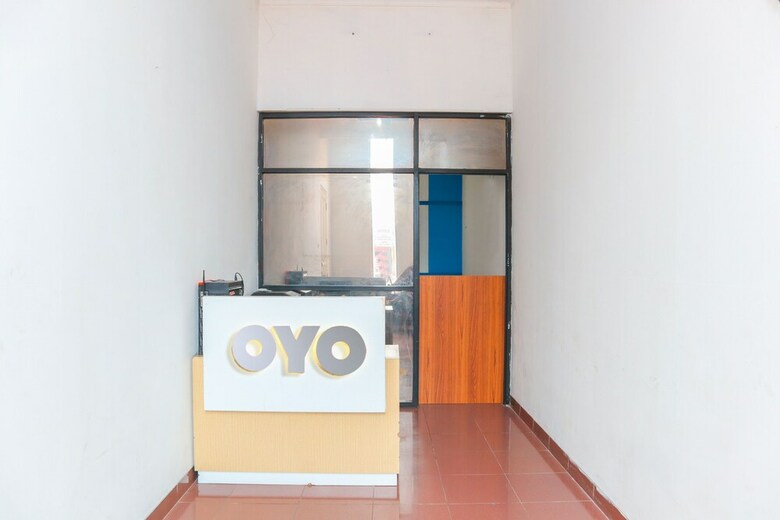 Hostal Assirot Residence