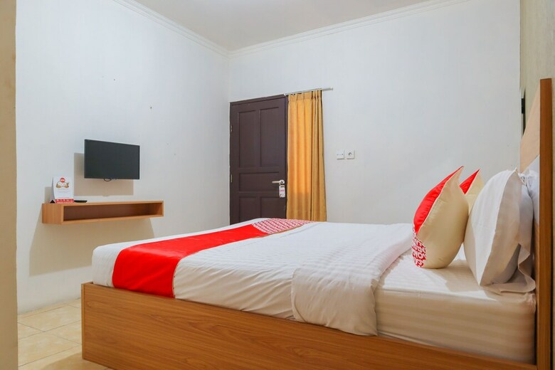 Hostal Assirot Residence