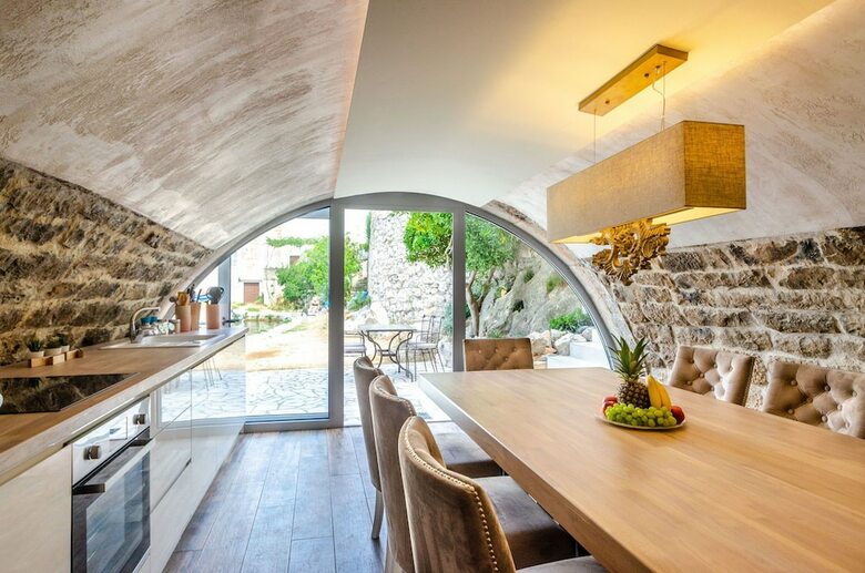 Beachfront Villa Gabriela With Pool