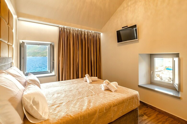 Beachfront Villa Gabriela With Pool
