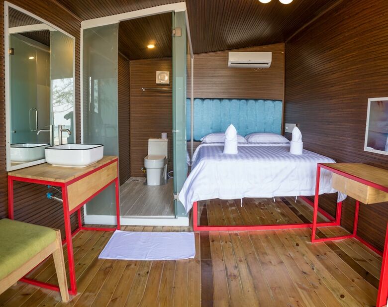 Hotel Sandy Beach Bungalows