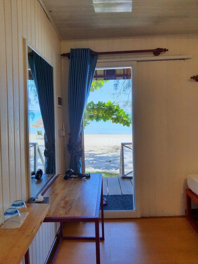 Hotel Sandy Beach Bungalows