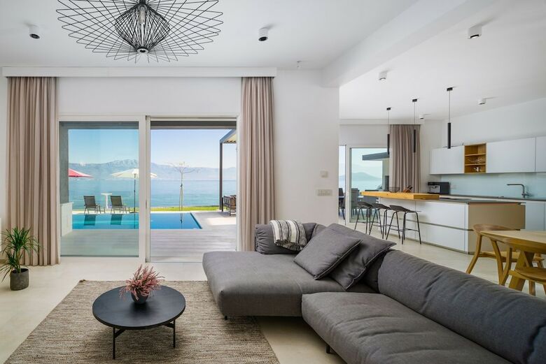 Beachfront Villa Grey Martini With Pool