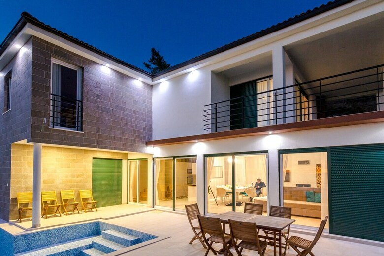 Luxury Villa White Velvet With Pool