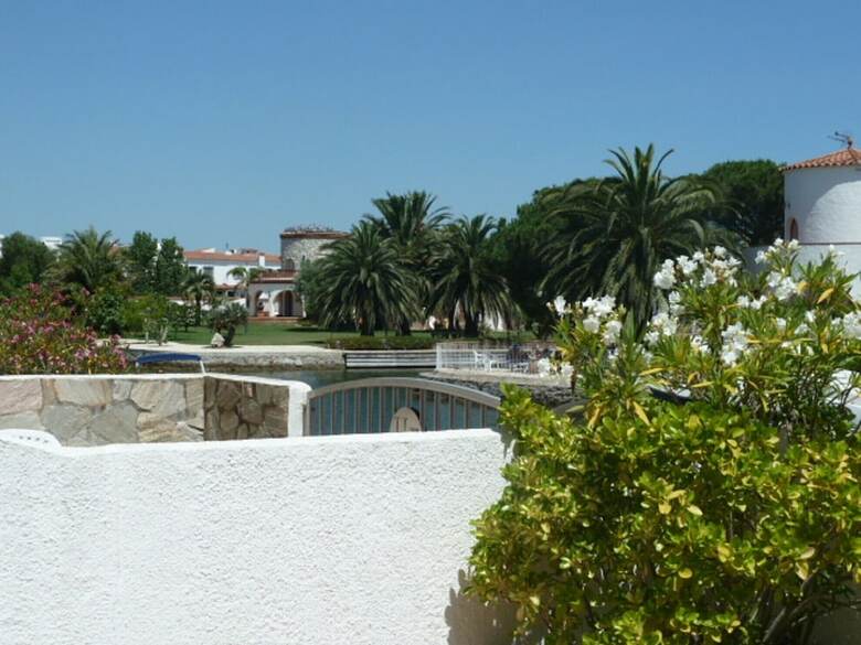 Apartamento 214-casa Con Acceso Directo A Su Amarre