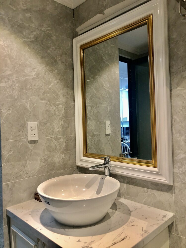 New Luxury Apartment In City Center
