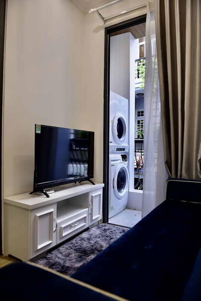 New Luxury Apartment In City Center