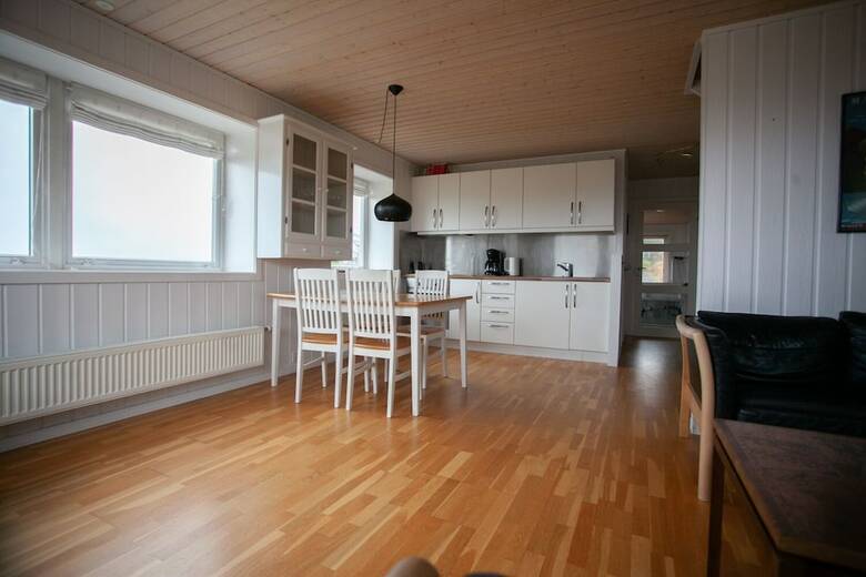Red Robin - Vacation Homes Next To Svartifossur Waterfall