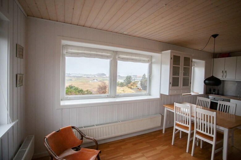 Red Robin - Vacation Homes Next To Svartifossur Waterfall