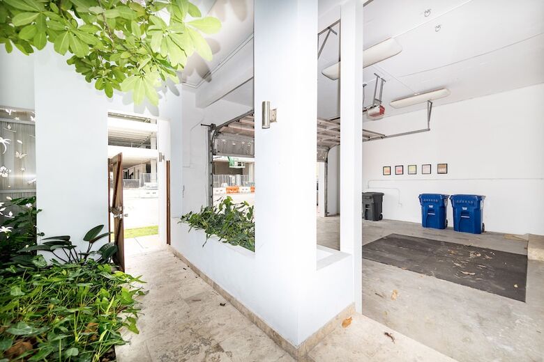 2228 Park 1